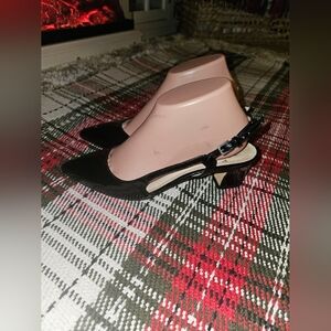 L.K. BENNETT LONDON Gorgeous Black Patent Heels 8.5-38.5 Pre-owned!